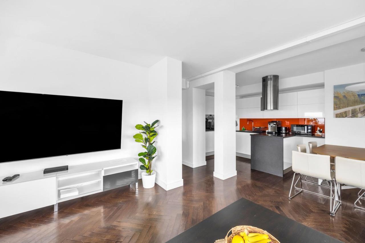23Rd Floor 3Br Apt With Views Of ワルシャワ エクステリア 写真