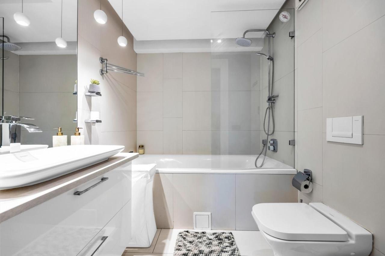 23Rd Floor 3Br Apt With Views Of ワルシャワ エクステリア 写真